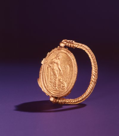 Vingerring met Aphrodite en Eros (goud) door Greek School