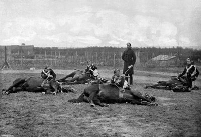 Een groep van de 4e Queens Own Hussars in een gevecht te voet, 1896 door Gregory and Co