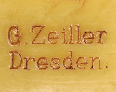 Detail van een mannelijk anatomisch ecorché-model, met spieren, slagaders en aders, de bloedsomloop en het zenuwstelsel door Gustav Zeiller