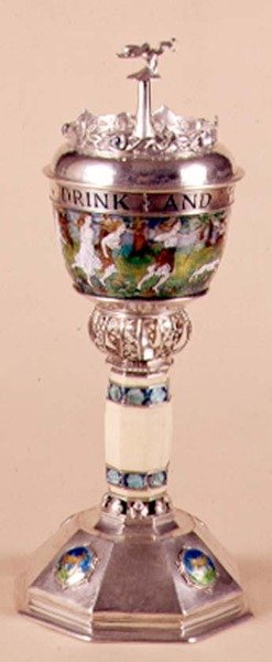 Loving cup en deksel, versierd ornament met ivoren steel, ca. 1905-09 door Harold Stabler