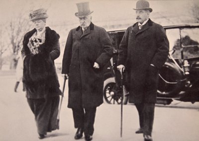 John Pierpont Morgan met zijn zoon en dochter bij het Money Trust-onderzoek door Harris & Ewing
