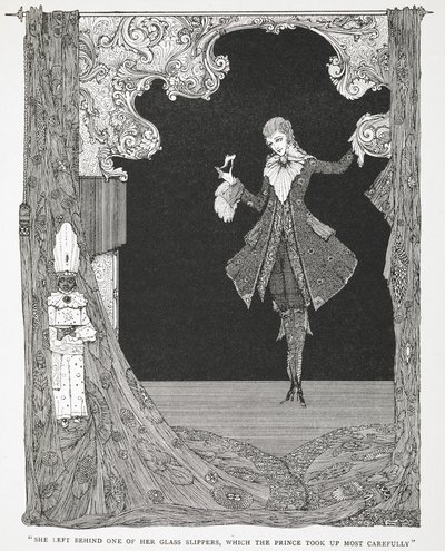 "Ze liet een van haar glazen muiltjes achter, die de prins heel zorgvuldig oppakte". Illustratie voor het verhaal, Assepoester of Het glazen muiltje door Harry Clarke