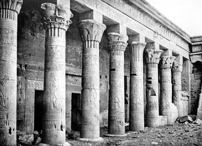 Oostelijke zuilen, Tempel van Isis, Philae, Nubië, Egypte, 1887 door Georges Henri Bechard