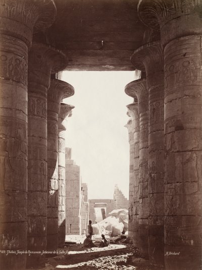 Thebe, Tempel van het Ramesseum, interieur van de hypostyle zaal, 1870s door Georges Henri Bechard