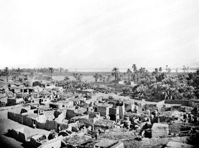 Dorp bij Karnak, Nubië, Egypte, 1887 door Georges Henri Bechard