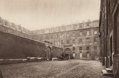 Parijs: Binnenplaats van St-Lazare, de vrouwen gevangenis door Henri Manuel