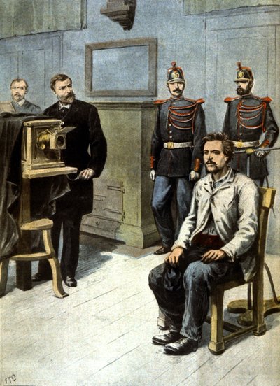 Het begin van antropometrische fotografie, ca. 1895 (illustratie) door Henri Meyer
