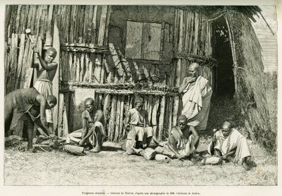 Abyssinische smeden. Gravure door Thiriat, naar een foto, ter illustratie van het verhaal Reis naar Choa (Zuid-Abyssinië). door Henri Thiriat