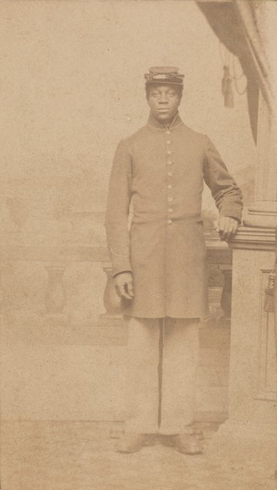 Carte-de-visite van een niet-geïdentificeerde Unie soldaat, 1862-1884 door Henry C. Cushing