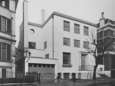 Exterieur - Huis voor Denys Lowson, Esq., Upper Phillimore Gardens, Londen, 1939 door Herbert Felton