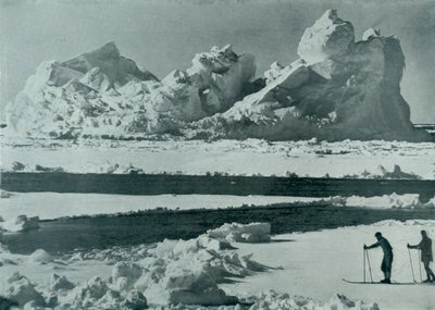 Een ijsberg breekt op in het pakijs door Herbert Ponting