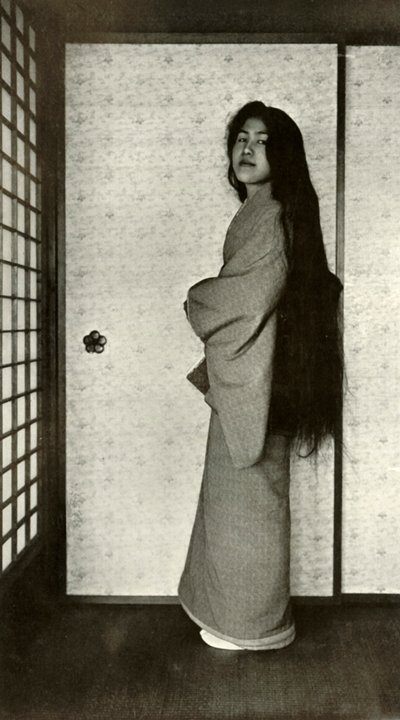 En Deshabille, 1910 door Herbert Ponting