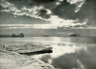 Het vallen van de lange poolnacht, ca. 1910-1913 door Herbert Ponting