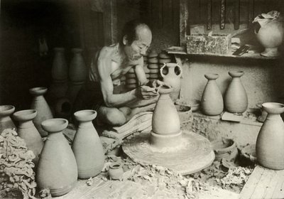 De pottenbakker aan zijn wiel, 1910 door Herbert Ponting