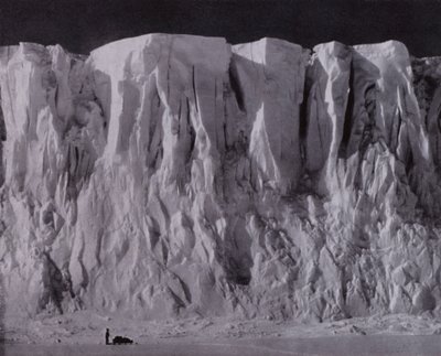 De wallen van Mount Erebus door Herbert Ponting