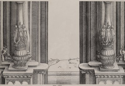 Het middelste gedeelte van de ingang naar het centrale portaal, de kolommen versierd met sirenen, 1515 door Hieronymus Andreae