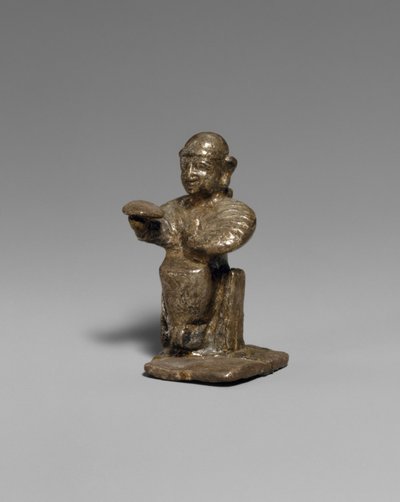 Zittende vrouw, ca. 14e-13e eeuw v.Chr. (zilver) door Hittite
