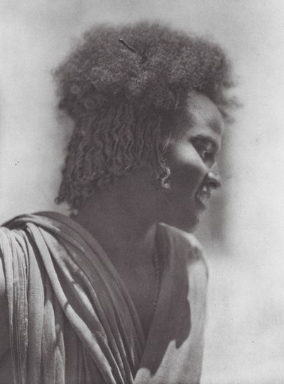 Afrika: Hadendoa-jongere, oostelijk Soedan door Hugo Adolf Bernatzik