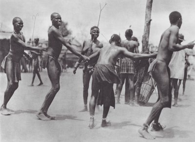 Afrika: Moru rondedans door Hugo Adolf Bernatzik
