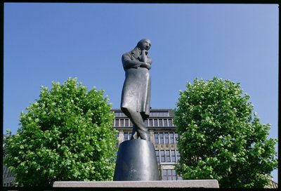 Monument voor Heinrich Heine door Hugo Lederer