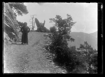Man op de bergweg van de Kaukasus door Hugo Simberg
