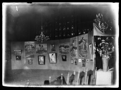 Schilderijen van Hugo Simberg en Magnus Enckell in een tentoonstelling in het Huis van de Adel in Helsinki door Hugo Simberg