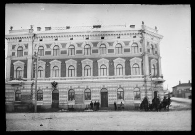 Vyborg apteekintalo op het Rode Fonteinplein door Hugo Simberg