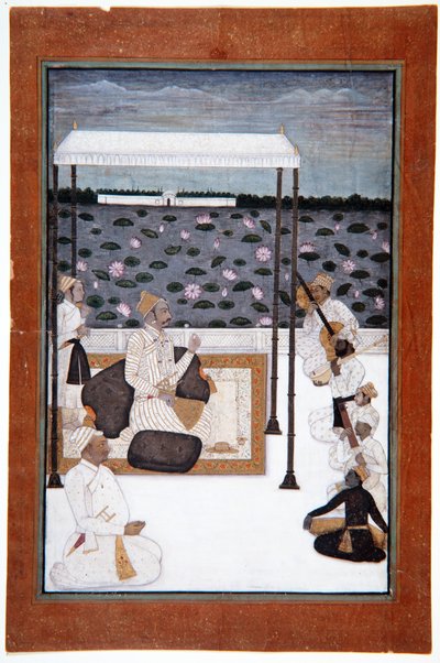 Een edelman luistert naar muziek onder een baldakijn op een terras bij een meer, c.1680 door Indian School