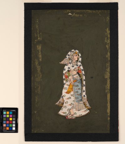 Een staande vrouw in een bloemmotief witte sari, een pauwenveerpatroon mantel door Indian School