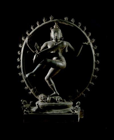Hindoeïsme: voorstelling van de god Shiva Nataraja, god van de dans. Bronzen beeldhouwwerk 12e eeuw - Kolkata, Indian Museum door Indian School