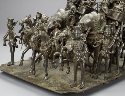 De cavalcade van de koning van Oudh die met de Britse resident op olifanten rijdt (detail) door Indian School