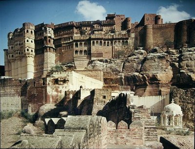 Zicht op het Mehrangarh Fort, gebouwd in 1459 door Indian School