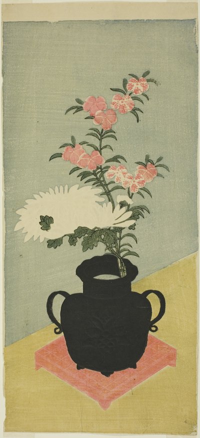 Witte chrysanten en anjers in een zwarte vaas door Ippitsusai Bunchō