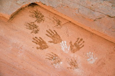 Anasazi handafdruk, oude rotstekeningen gevonden in Grand Gulch, Utah door Ira Block