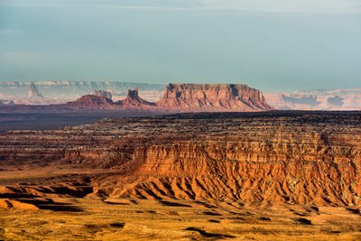 Uitzicht op Monument Valley vanuit Gooseneck State Park, Utah. door Ira Block