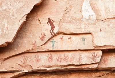Rotstekeningen van de Anasazi en andere pueblo-bewoners in de Four Corners-regio. door Ira Block