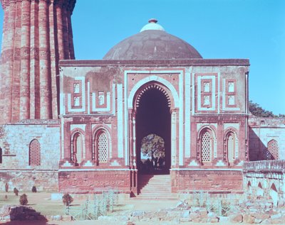 Alai Darwaza, gebouwd door Ala-ud-din Khalji, 1311 door Islamic School