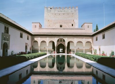 Hof van de Mirten, begonnen in 1333 door Islamic School