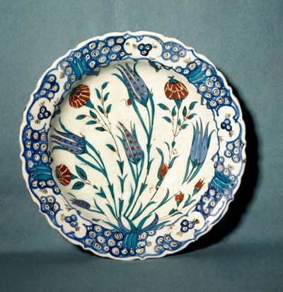 Islamitische kunst: keramische plaat gedecoreerd uit Iznik (het huidige Nicea) in Turkije. 16e eeuw. Sèvres, Nationaal Keramiekmuseum door Islamic School