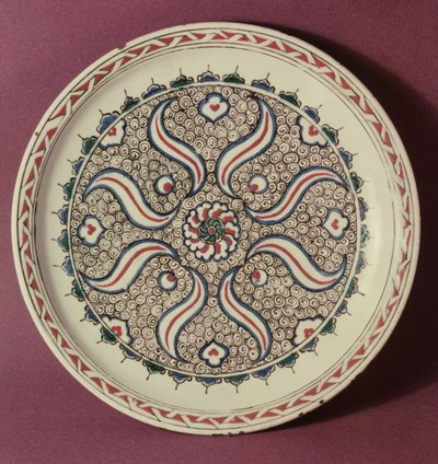 Bord versierd met een vlammenpatroon, Iznik, uit Turkije door Islamic School