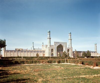 De Masjid-i Jami of Vrijdagmoskee, gesticht in 1200, herbouwd in 1498 door Islamic School
