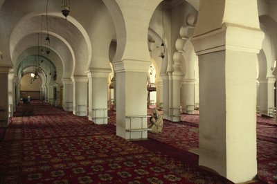 De Gebedshal van de Grote Moskee door Islamic School