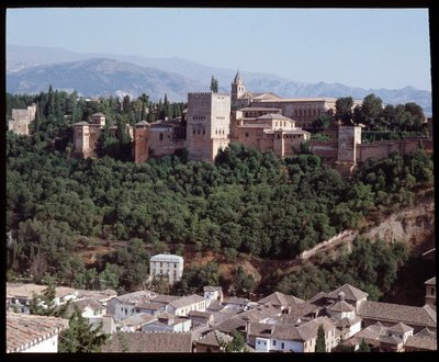 Uitzicht op het fort en paleis van Alhambra door Islamic School