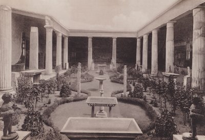 Casa Dei Vettii, Peristilio, Huis van de Vettii, de Peristyle (zw/w foto) door Italian Photographer
