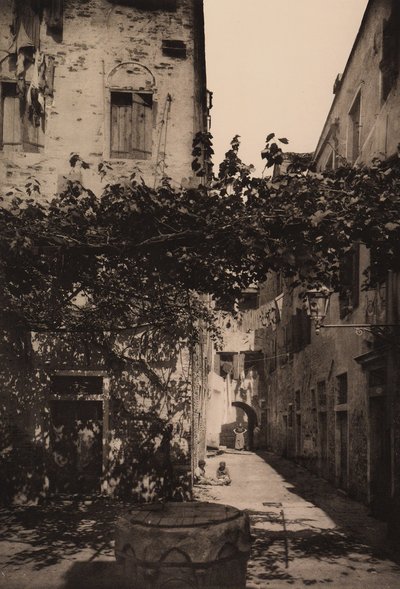 Corte Dolfin a Castello, 1892 door Italian Photographer