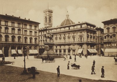 Florence: Piazza Vittorio Emanuele door Italian Photographer