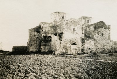 Klooster van Agios Varnavas, Engomi, Cyprus, foto door Camille Enlart, Parijs door Italian Photographer
