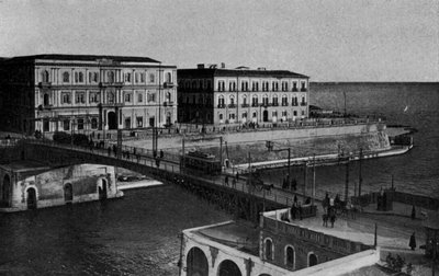 Taranto, Corso due Mari, draaibrug door Italian Photographer