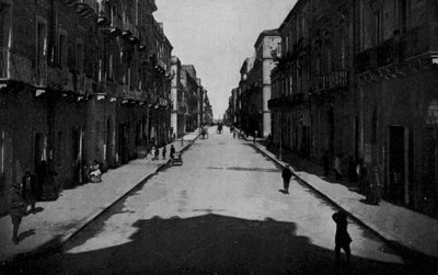 Taranto, Via Anfiteatro door Italian Photographer