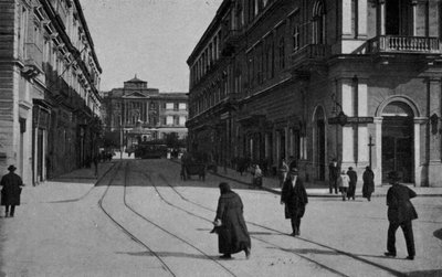 Taranto, Via Archita, Palazzo degli Uffici door Italian Photographer